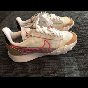 Nike Waffle Racer 2